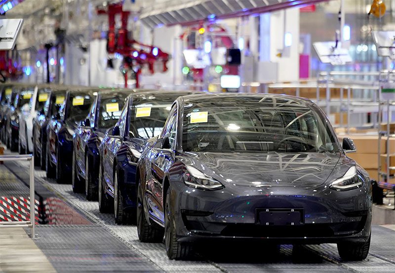Motives for Teslas Success in the Automobile Industry 5